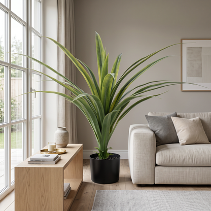 Drácena UV artificial Dekogreen decorando un salón moderno y luminoso